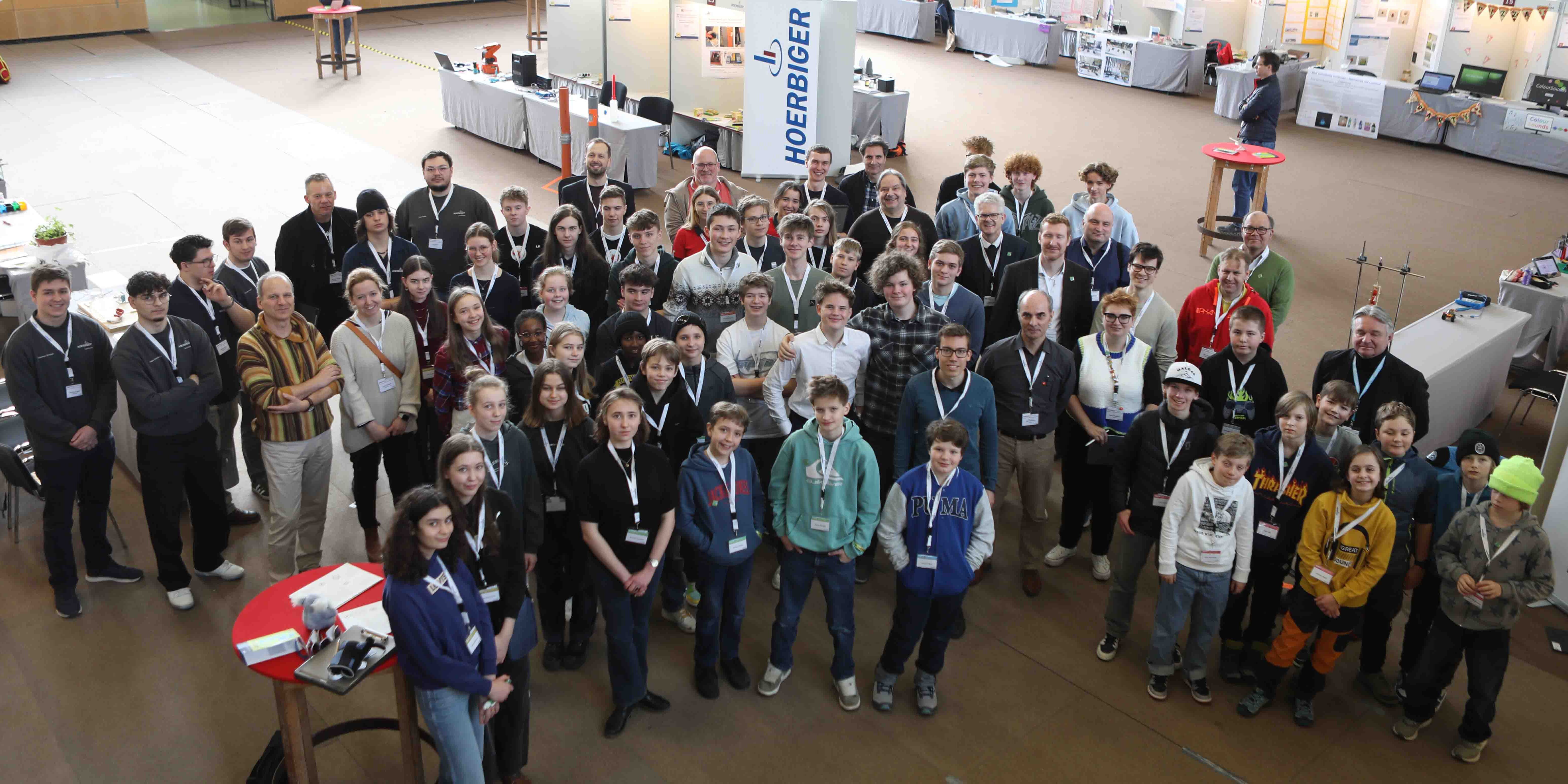 2025 年的青少年